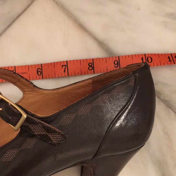 Chie Mihara Mary Jane heels , brown like new 38.5 - Picture 5 of 16